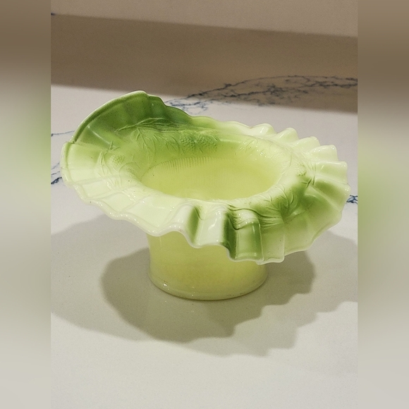 Antique Fenton Blackberry Spray - Picture 12 of 15